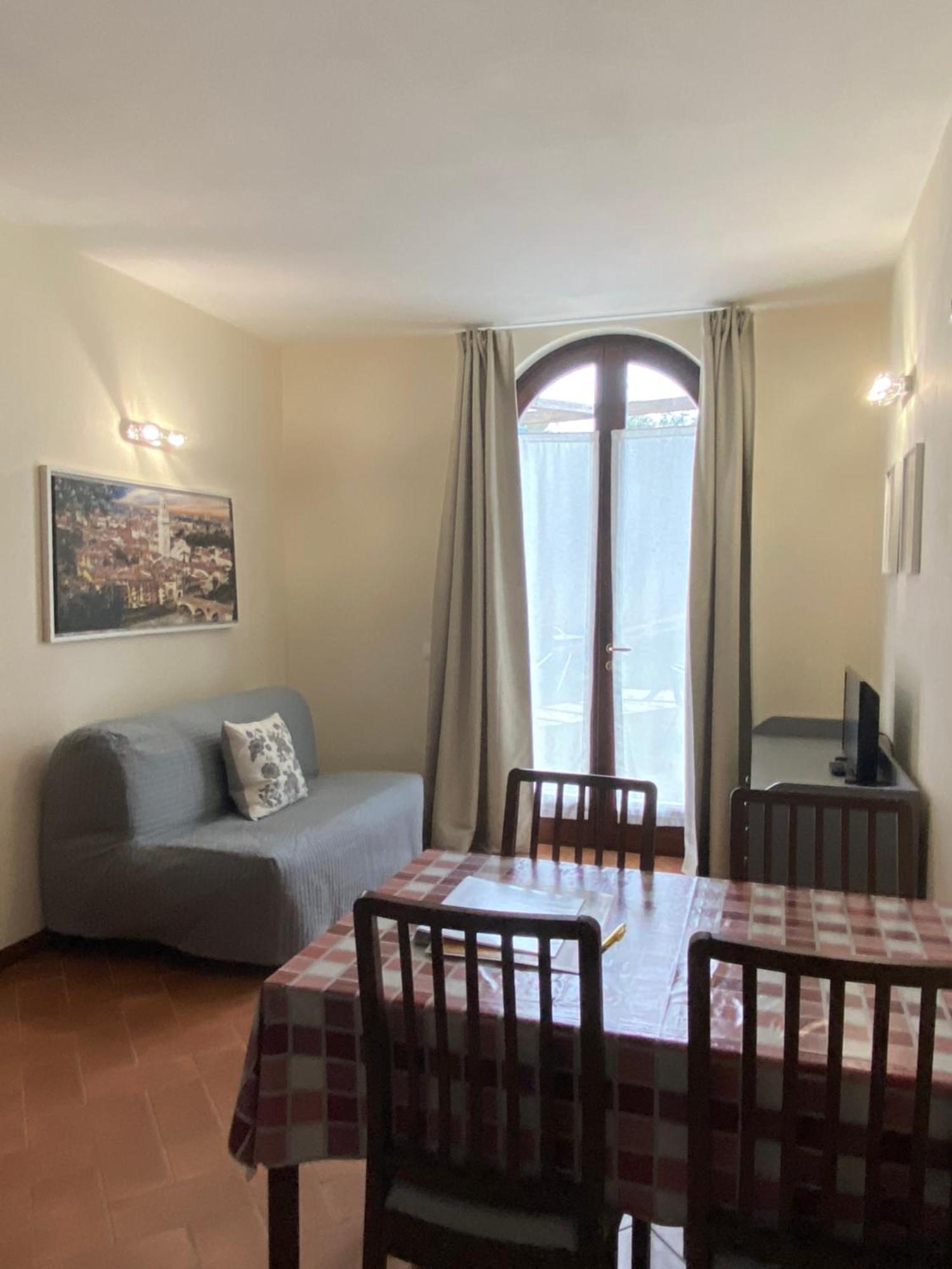 Residenza Cipressi E Olivi Apartment เวโรนา ภายนอก รูปภาพ