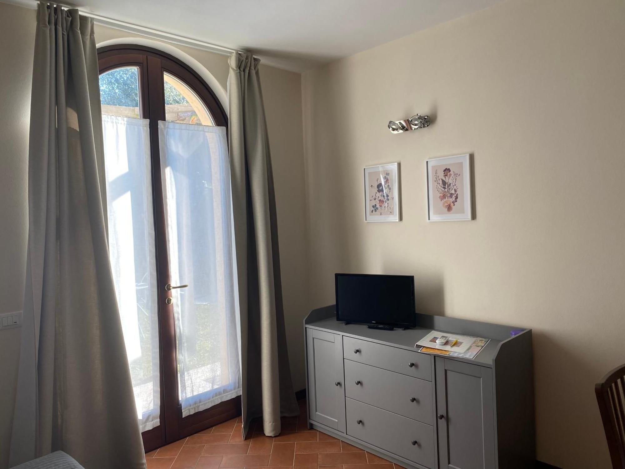 Residenza Cipressi E Olivi Apartment เวโรนา ภายนอก รูปภาพ